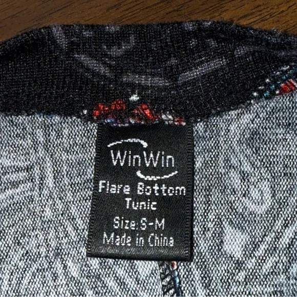 WinWin Black Paisley Boho Tunic V-Neck Bell Sleeve Festival Top S-M - Picture 5 of 7